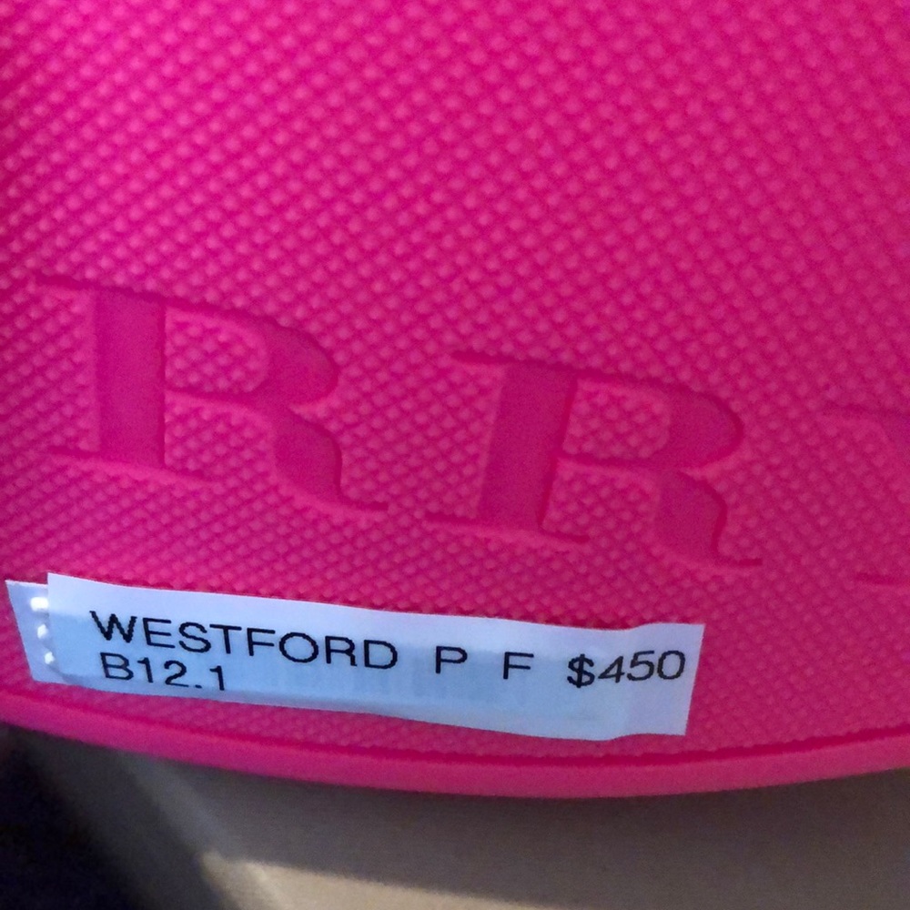 Burberry hot pink sneakers - Picture 4 of 4